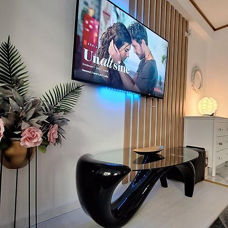 Exclusiv Sea View Apartment Нэводари Экстерьер фото